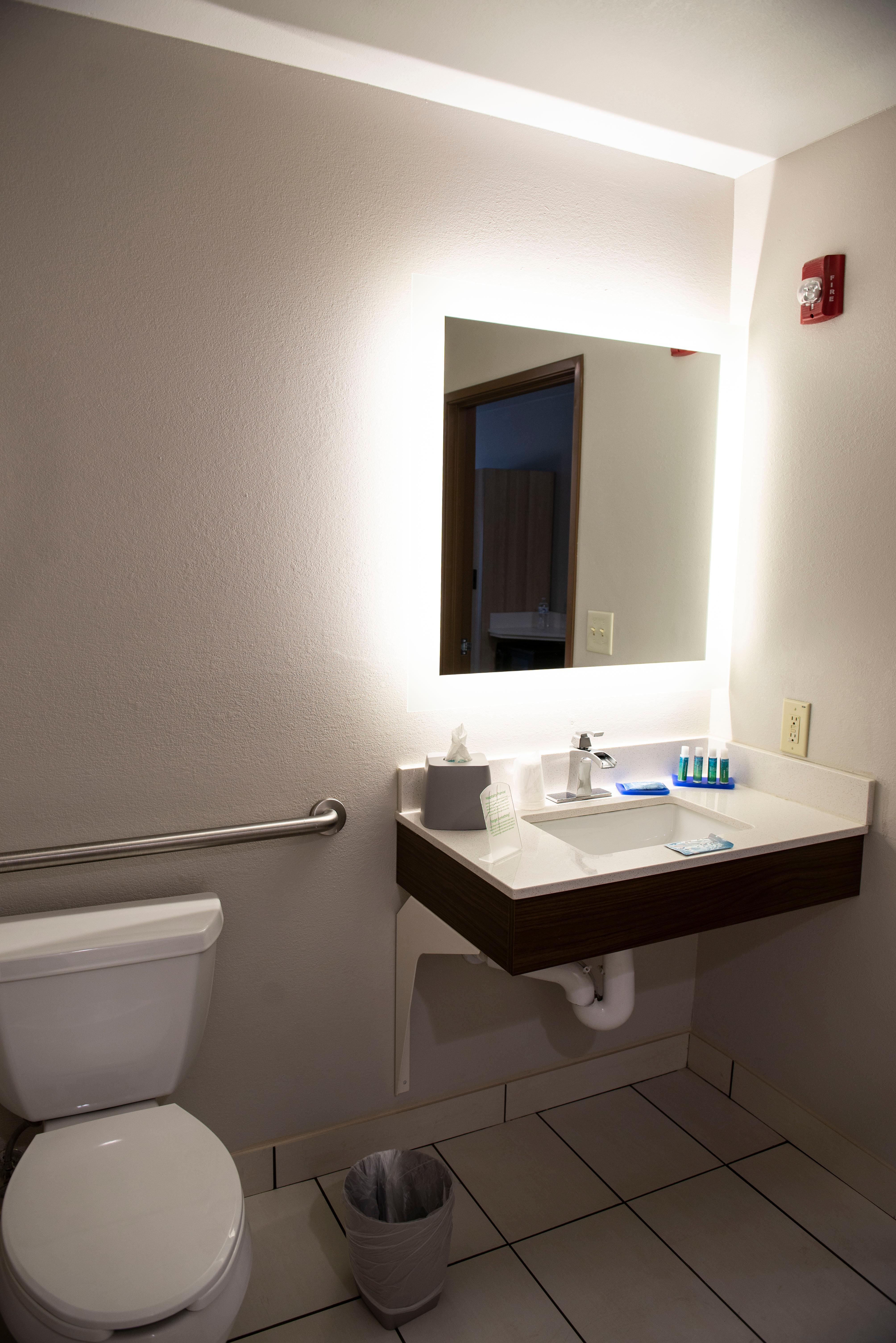 Holiday Inn Express Hotel & Suites Sedalia By Ihg Εξωτερικό φωτογραφία