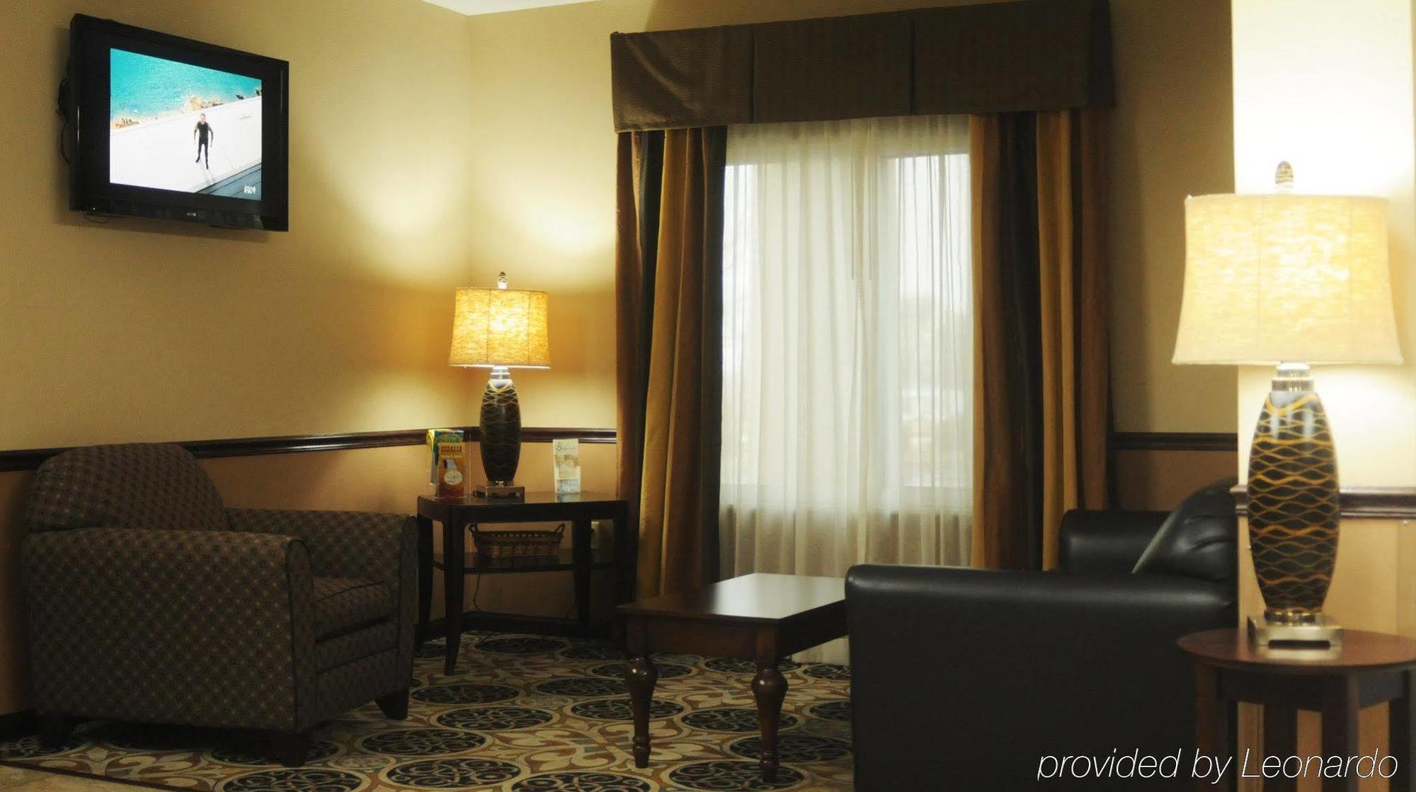 Holiday Inn Express Hotel & Suites Sedalia By Ihg Εξωτερικό φωτογραφία