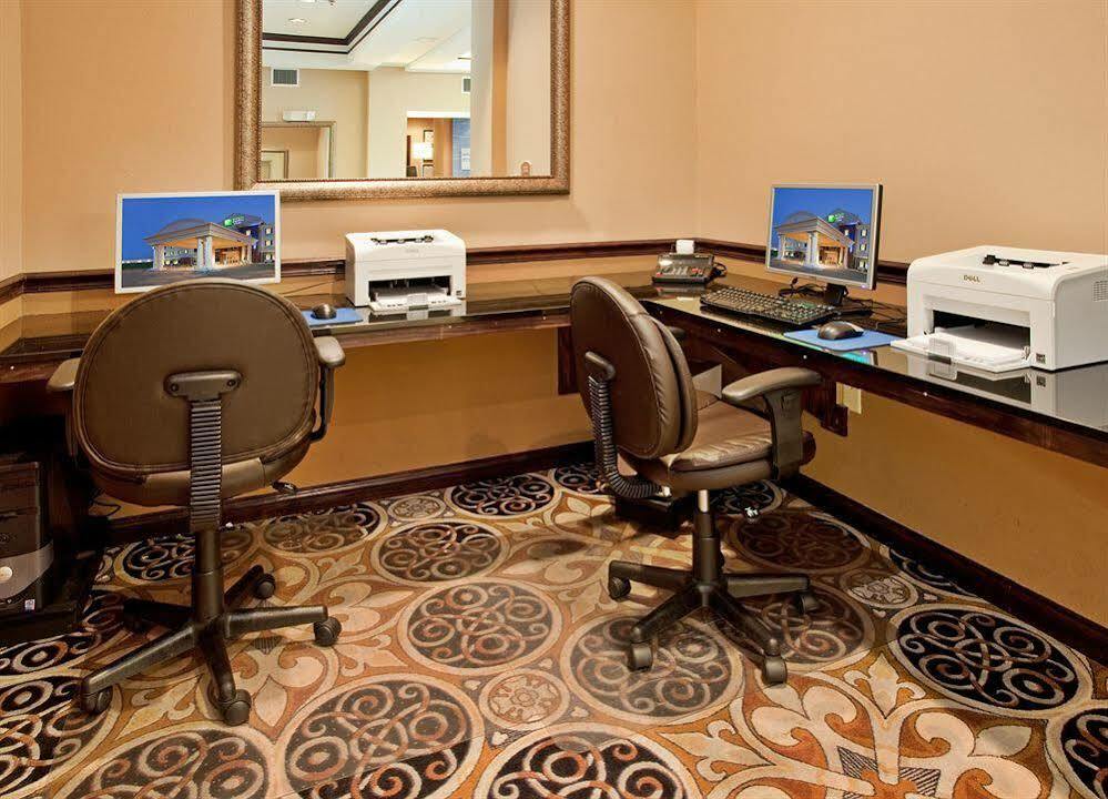 Holiday Inn Express Hotel & Suites Sedalia By Ihg Εξωτερικό φωτογραφία